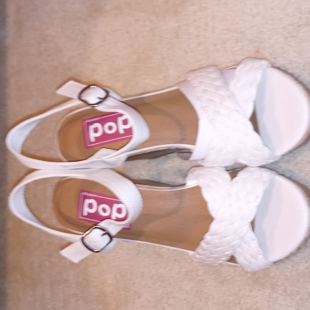 COPY - BNIB White Shoes Size 7.5 - Picture 5 of 9